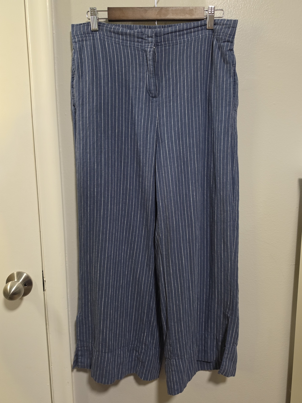 NIC+ZOE Organic linen Blend Blue Pinstripe Wide-Leg Chinos